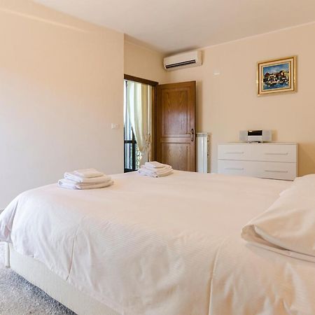 Begatto Apartment, Nel Cuore Del Centro Storico Болоня Екстериор снимка